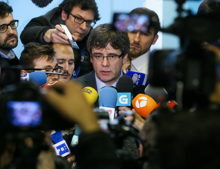 Η Μαδρίτη προσπαθεί να μπλοκάρει την επανεκλογή Πουτζντεμόν