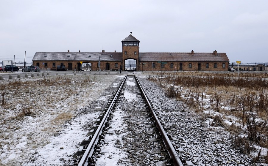 Πολωνία: Ποινικοποιήθηκε η αναφορά σε «πολωνικά στρατόπεδα θανάτου»