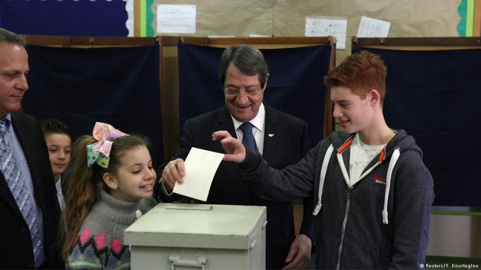 Στο νήμα θα κριθεί ο δεύτερος γύρος των κυπριακών εκλογών