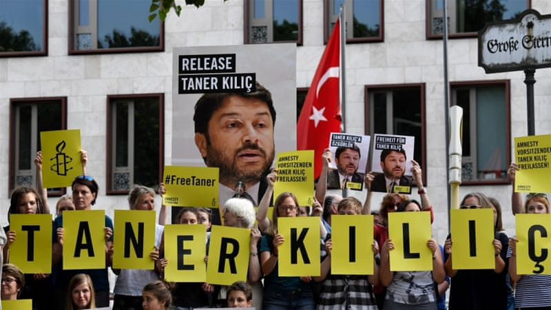 Ο πρόεδρος της τουρκικής Διεθνούς Αμνηστίας συνελήφθη ως… «τρομοκράτης»