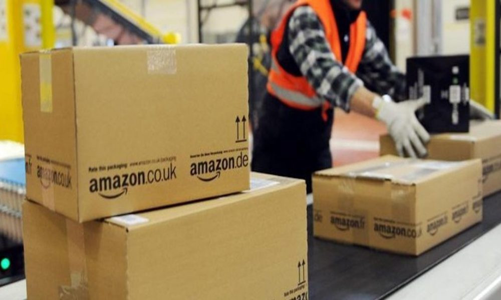 Πώς η Amazon μετατρέπει τους εργαζόμενους σε «ρομπότ»