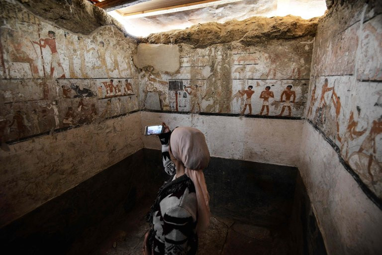 Tάφος ιέρειας 4.400 ετών ανακαλύφθηκε κοντά στις πυραμίδες της Γκίζας [ΒΙΝΤΕΟ]