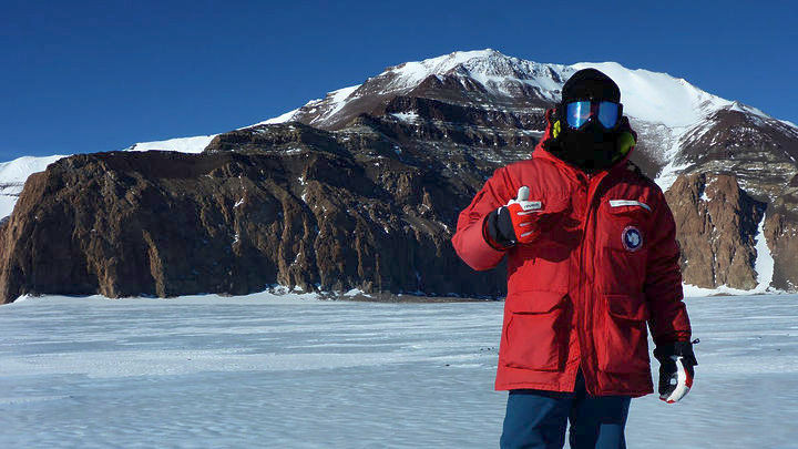 Ο Γ. Μπαζιώτης περιγράφει την εμπειρία του από την αποστολή της NASA στην Ανταρκτική