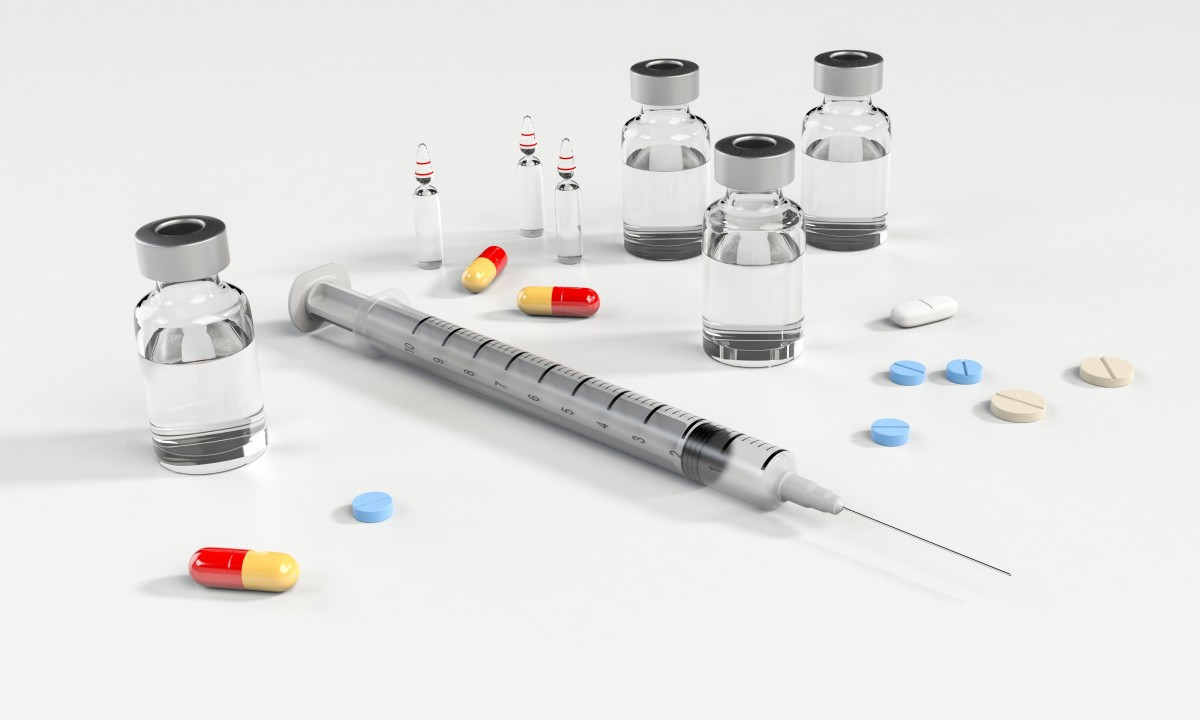 Το τεράστιο κόστος για τα ληγμένα της Novartis – Αγοράστηκαν εμβόλια και χάπια για πανδημία