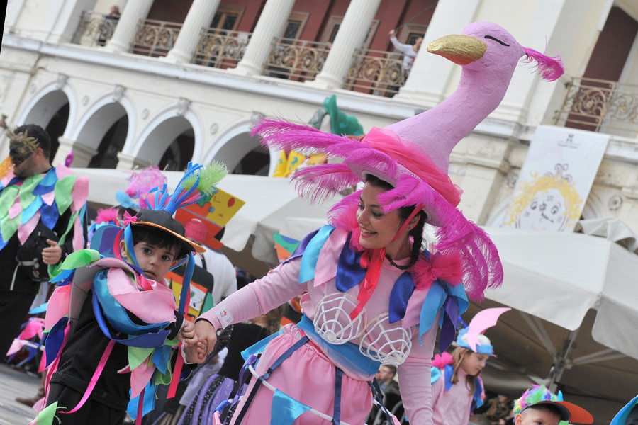 Στην τελική ευθεία η μεγάλη παρέλαση του Καρναβαλιού της Πάτρας