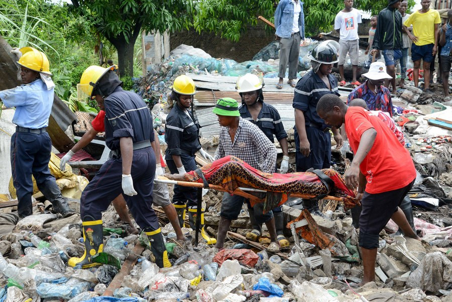 Μοζαμβίκη: Τουλάχιστον 17 άνθρωποι θάφτηκαν στα σκουπίδια μετά από κατολίσθηση