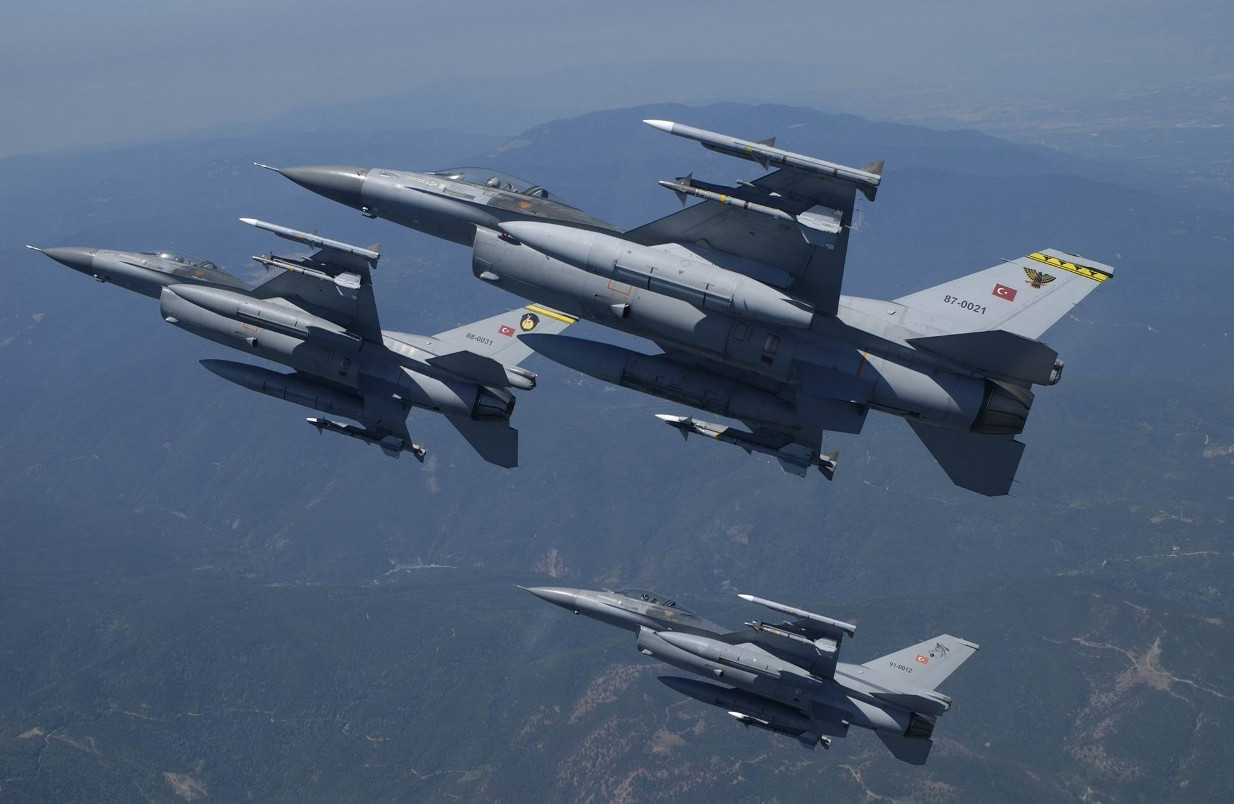 Παραβιάσεις τουρκικών αεροσκαφών πάνω από Αγαθονήσι και Μακρονήσι