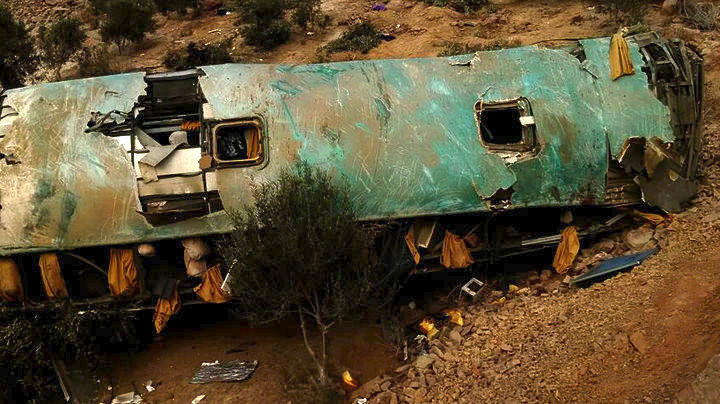 Περού: Τουλάχιστον 44 νεκροί σε τροχαίο με λεωφορείο