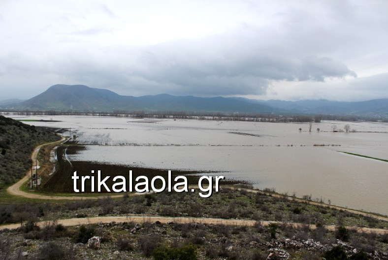 Τρίκαλα: Οι πλημμύρες μετέτρεψαν σε «θάλασσα» τον κάμπο [ΦΩΤΟ+ΒΙΝΤΕΟ]