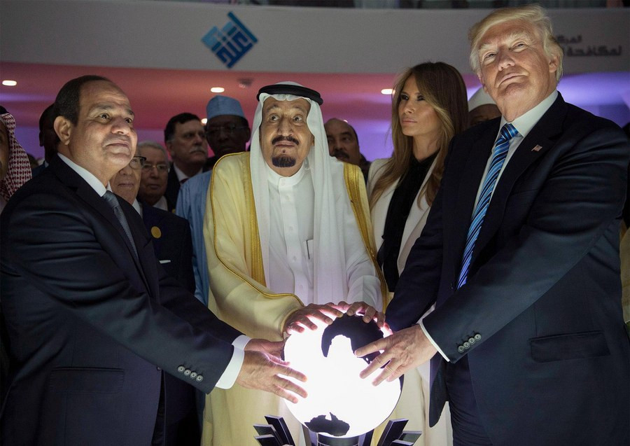 Ο Τραμπ θέλει να πουλήσει πυρηνική τεχνολογία στους Σαουδάραβες