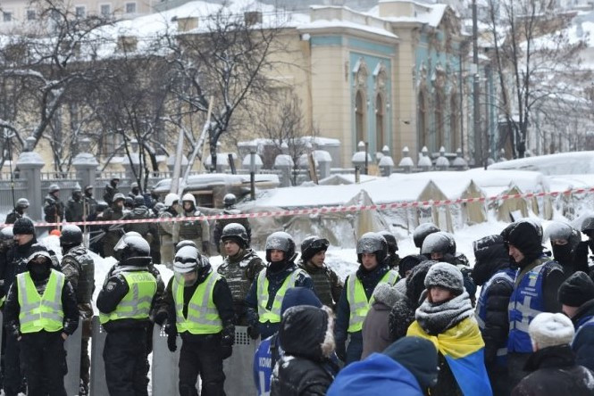 Ουκρανία: Τραυματισμοί και συλλήψεις σε συγκρούσεις της αστυνομίας με υποστηρικτές του Σαακασβίλι