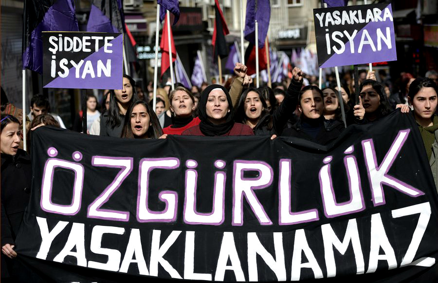 Η αφόρητη αλήθεια για τις γυναίκες και τα παιδιά στην Τουρκία