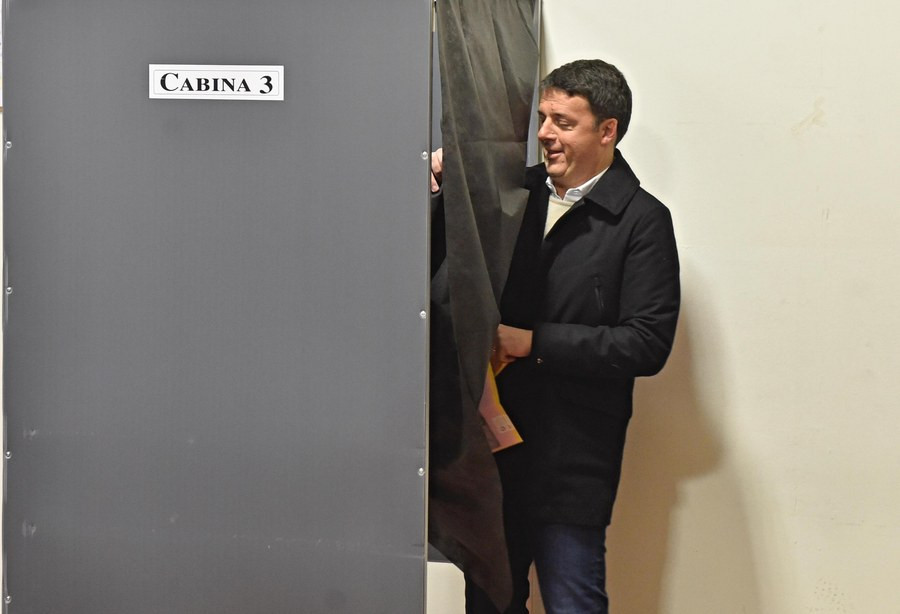 Ο Ματέο Ρέντσι παραιτείται από γραμματέας του Δημοκρατικού Κόμματος