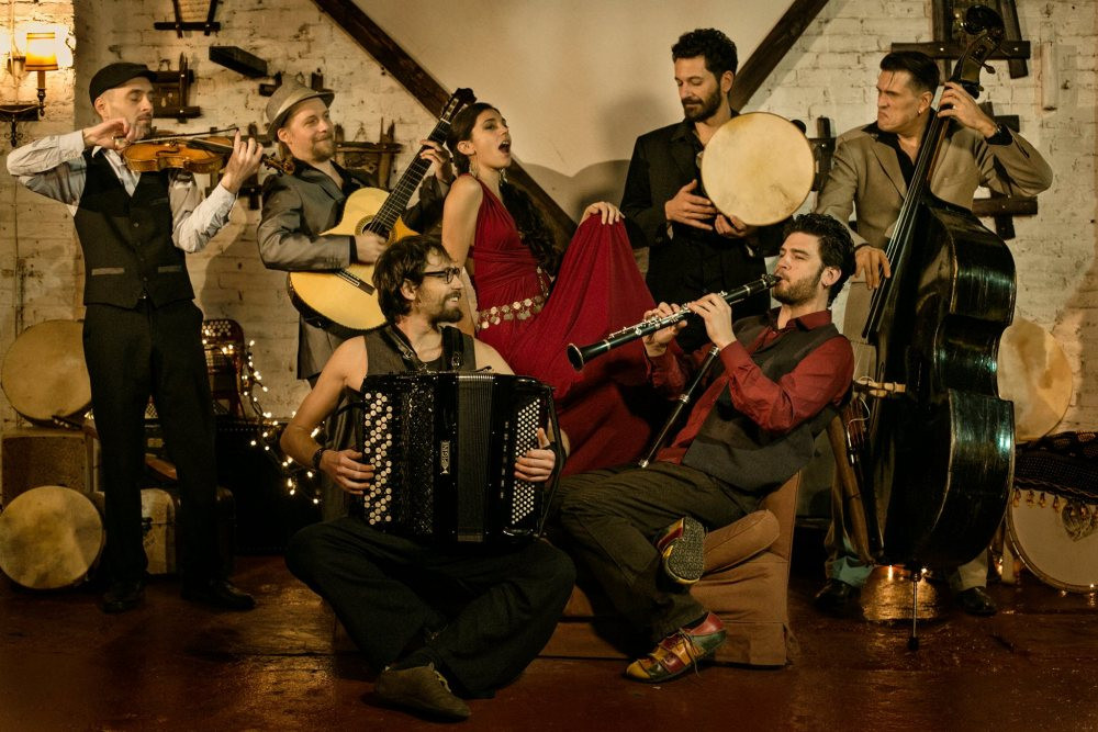 Η Barcelona Gypsy Balkan Orchestra για πρώτη φορά στην Αθήνα
