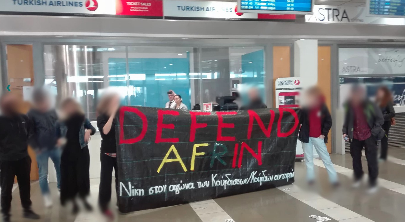 Αεροδρόμιο «Μακεδονία»: Πανό και τρικάκια στα γκισέ της Turkish Airlines [Βίντεο]