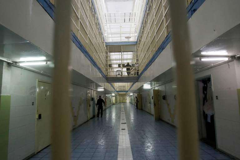 Κρατούμενος χρησιμοποίησε τη 12χρονη κόρη του για διακίνηση ναρκωτικών