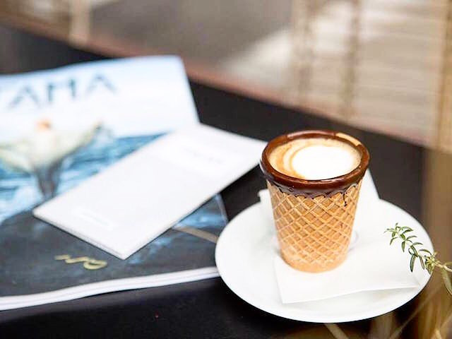 Μια καφετέρια σερβίρει καφέ σε «ποτήρι» που τρώγεται [ΦΩΤΟ+ΒΙΝΤΕΟ]