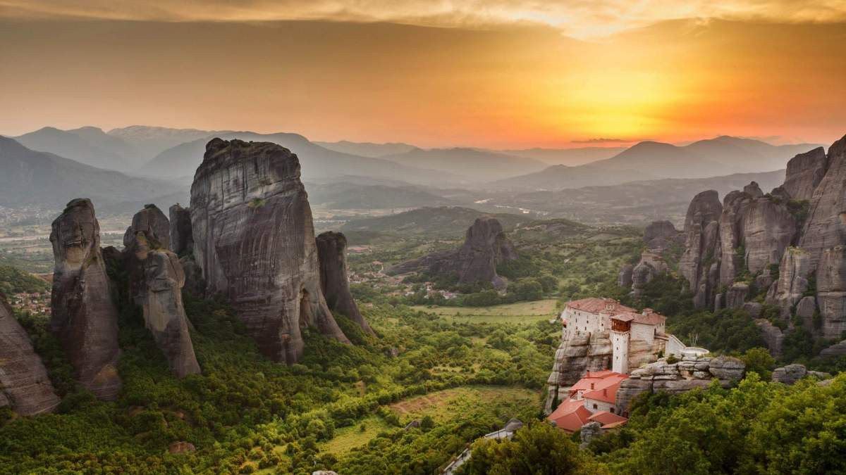 CNN: 36 λόγοι για να επισκεφτεί κανείς την Ελλάδα