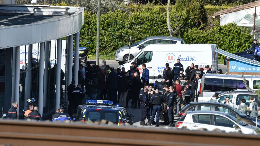 Γαλλία: Συνελήφθη η σύντροφος του δράστη την επίθεσης στην Τρεμπ