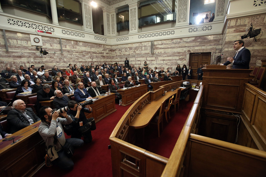 Ερώτηση βουλευτών του ΣΥΡΙΖΑ για παράνομες συλλήψεις μεταναστών