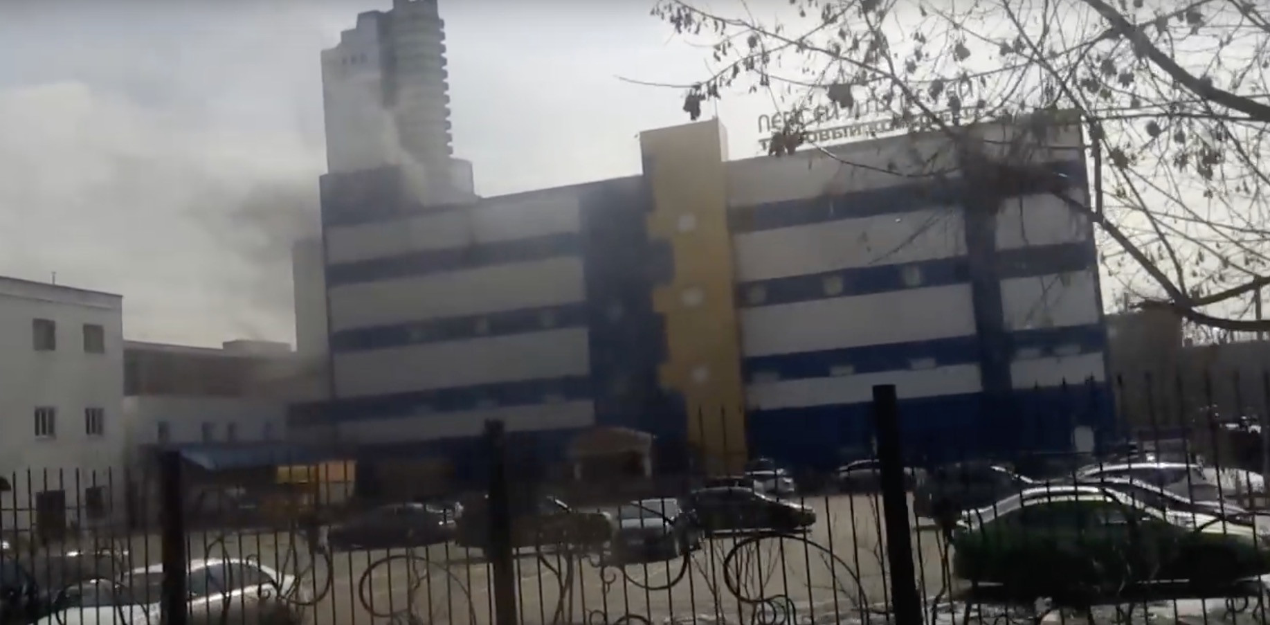 Μόσχα: Πυρκαγιά σε εμπορικό κέντρο με παιδικά είδη [Βίντεο]