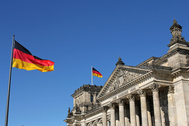 Το Βερολίνο κρατά κλειστά τα χαρτιά του για το χρέος