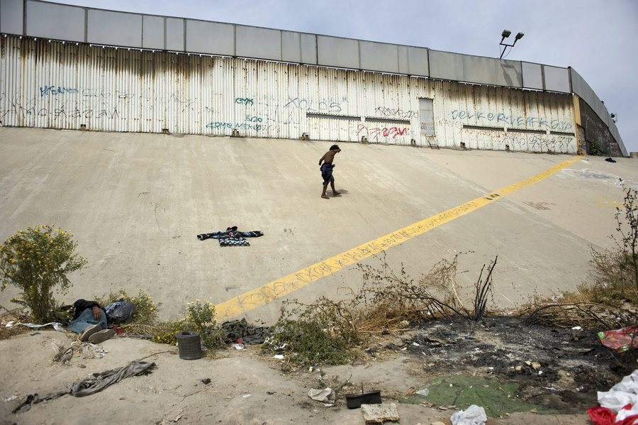 Πάνω από 1.000 άνδρες της Εθνοφρουράς στα σύνορα με το Μεξικό στέλνει το Τέξας