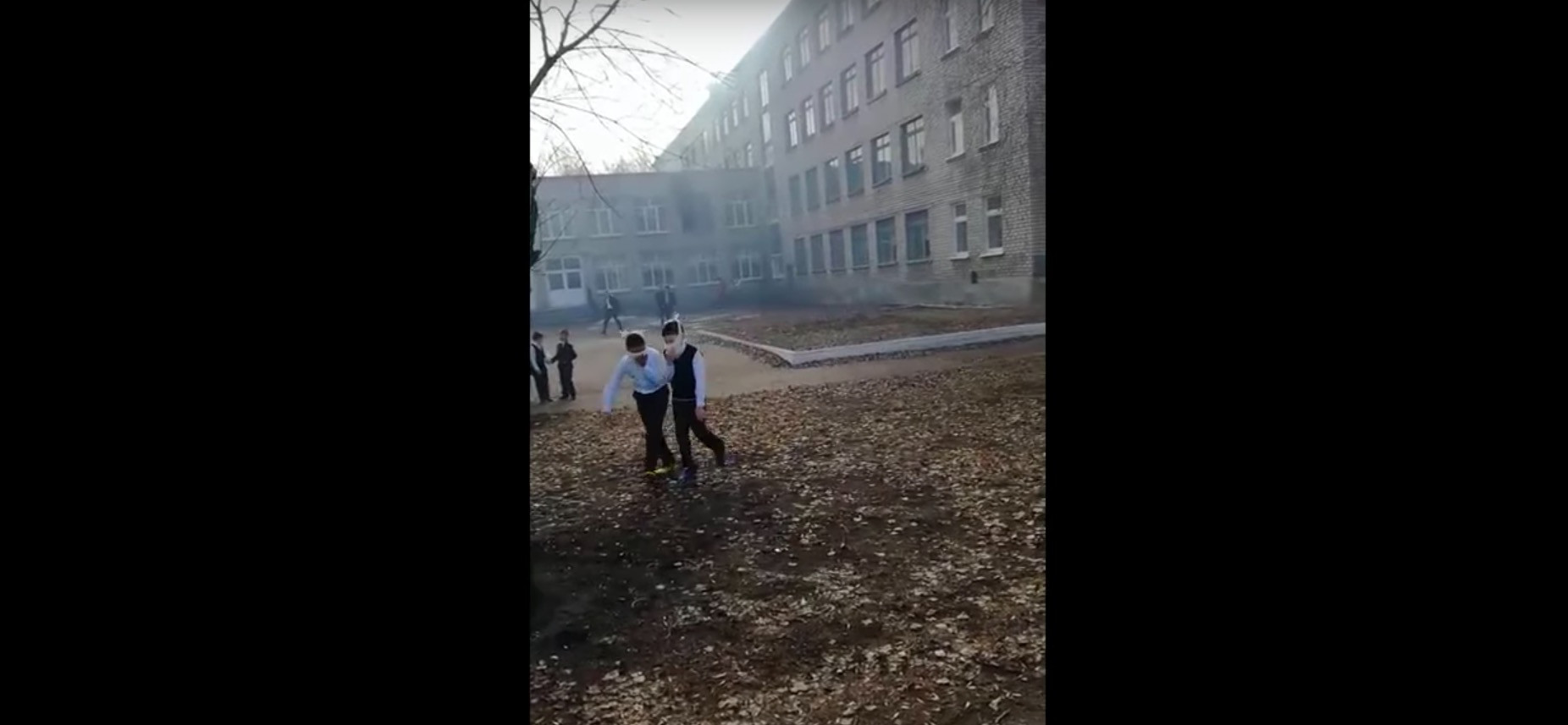 Ρωσία: Επίθεση  μαθητή με μαχαίρι σε σχολείο – Προσπάθησε και να το κάψει [Βίντεο]