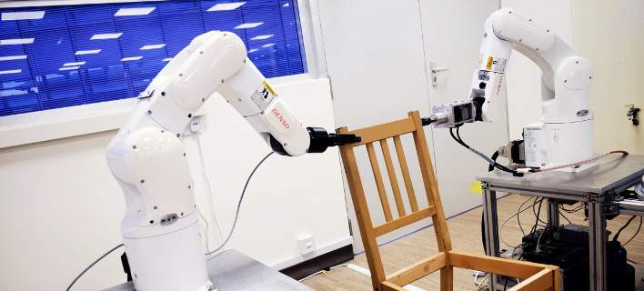 Ρομπότ συναρμολογούν έπιπλα της ΙΚΕΑ σε… 20 λεπτά [ΒΙΝΤΕΟ]