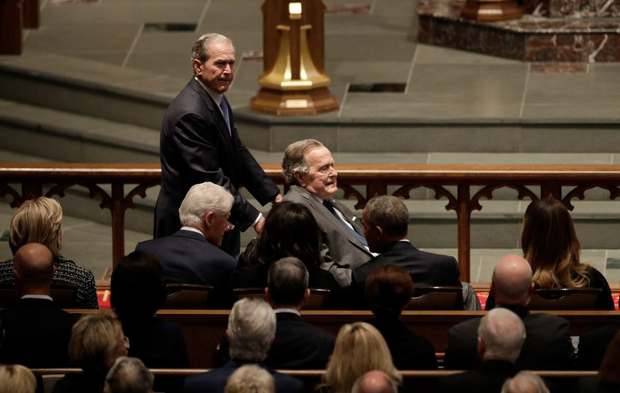 Τέσσερις πρώην πρόεδροι των ΗΠΑ στην κηδεία της Μπάρμπαρα Μπους