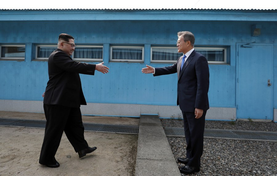 Ιστορική επίσκεψη του Κιμ Γιονγκ Ουν στη Ν. Κορέα
