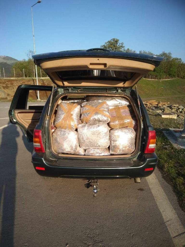 Μετέφεραν 248 κιλά ναρκωτικά μέσα σε ένα SUV