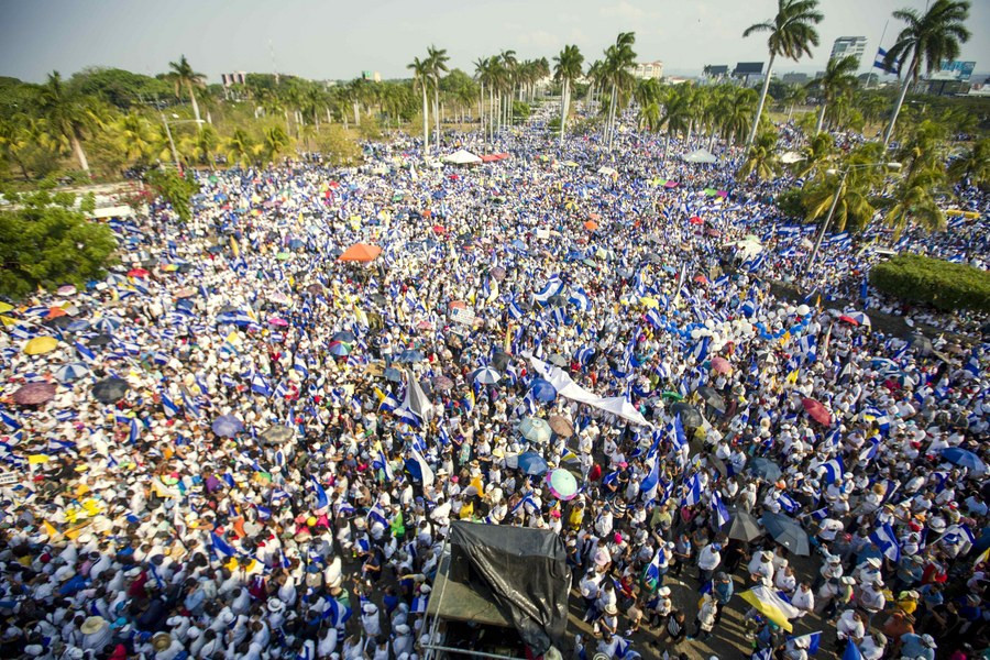 Μεγάλη πορεία «για την ειρήνη και τη δικαιοσύνη» στη Νικαράγουα [ΒΙΝΤΕΟ]