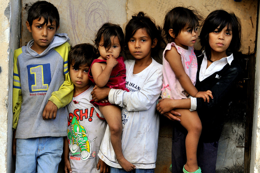 Από τους καταυλισμούς σε σπίτια: Το μεγάλο στοίχημα για την κοινωνική ένταξη των Ρομά