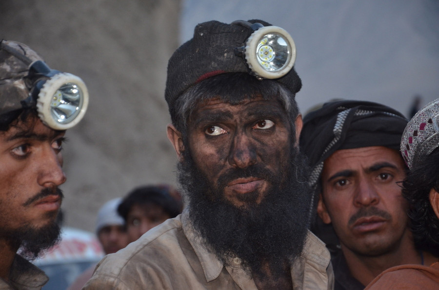 Δεκάδες νεκροί ανθρακωρύχοι στο Πακιστάν – «Θάφτηκαν» από έκρηξη στις στοές [Βίντεο]