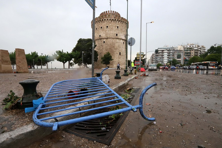 Οργή για τις πλημμύρες στην «ανοχύρωτη Θεσσαλονίκη»