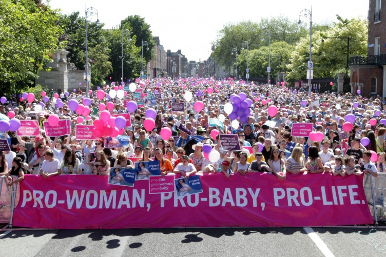 Μεγάλη διαδήλωση κατά των αμβλώσεων στο Δουβλίνο