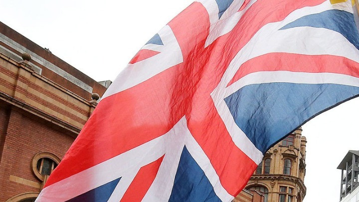 Telegraph: Η Βρετανία έτοιμη να παραμείνει στην τελωνειακή ένωση και μετά το 2021