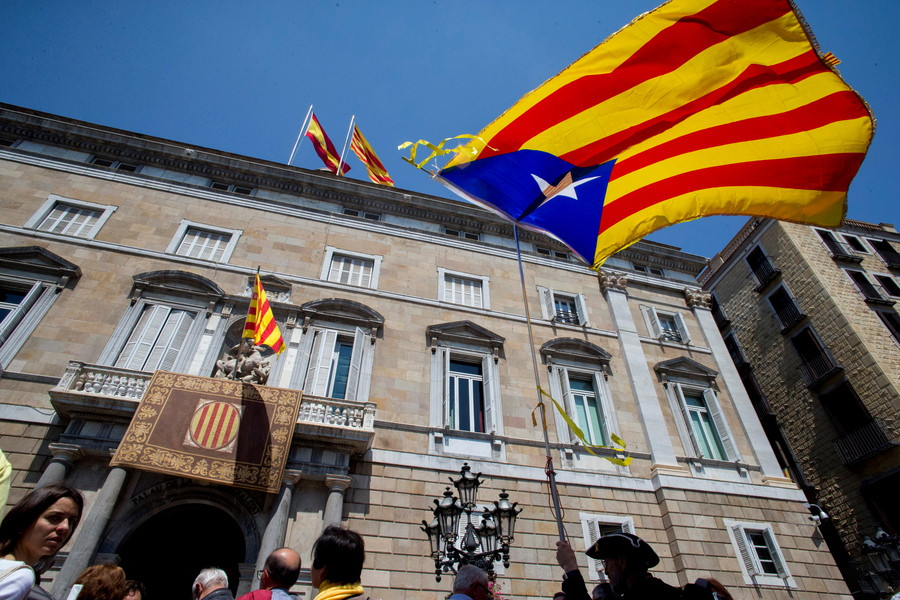 Καταλονία: Κρατούμενοι και εξόριστοι αυτονομιστές στη νέα κυβέρνηση