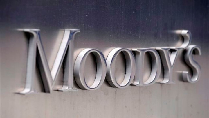 Σε αναβάθμιση του αξιόχρεου της Alpha Bank και της Eurobank προχώρησε ο οίκος Moody’s