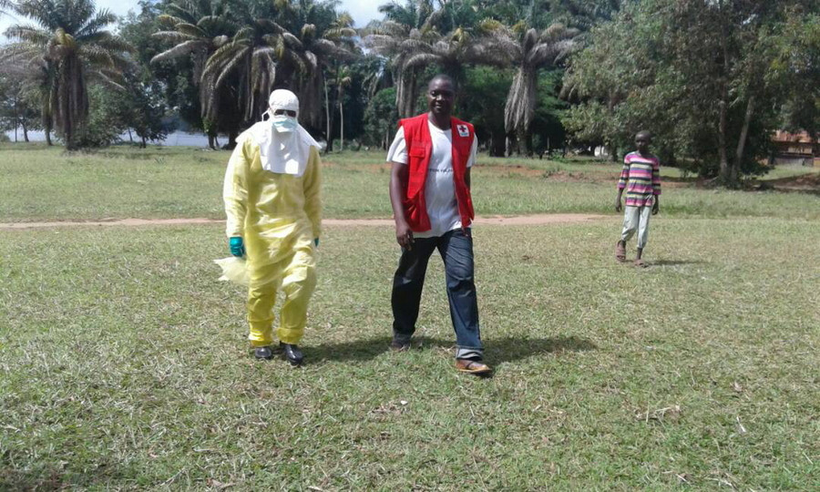 Το ξέσπασμα του ιού Εμπολα στο Κονγκό μπορεί να εξαπλωθεί σε γειτονικές χώρες, προειδοποιεί ο ΠΟΥ