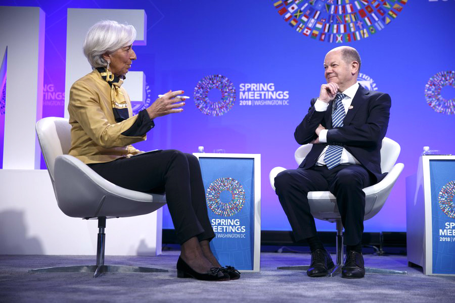 Βερολίνο και ΔΝΤ ανοίγουν τα χαρτιά τους
