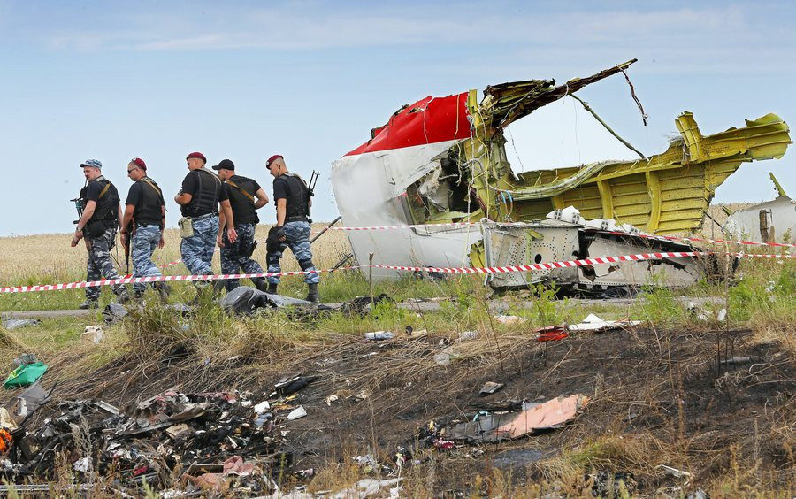 «Οι Ρώσοι κατέρριψαν την πτήση MH17 στην Ουκρανία με τους 298 νεκρούς»