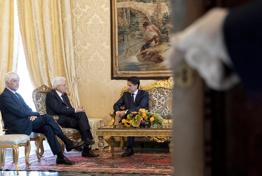 Πολιτικό θρίλερ στην Ιταλία με το προεδρικό «μπλόκο» στην κυβέρνηση