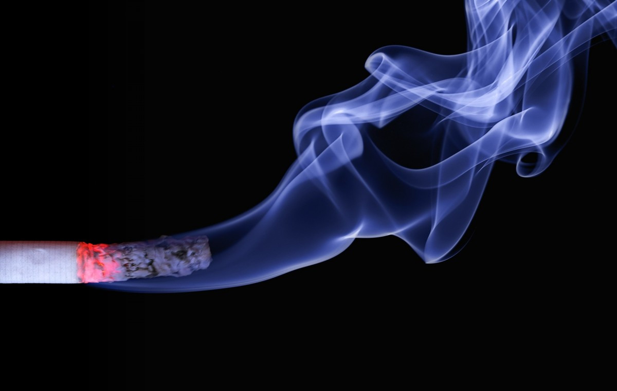 Τρία εκατομμύρια Έλληνες άνω των 15 ετών καπνίζουν κάθε μέρα