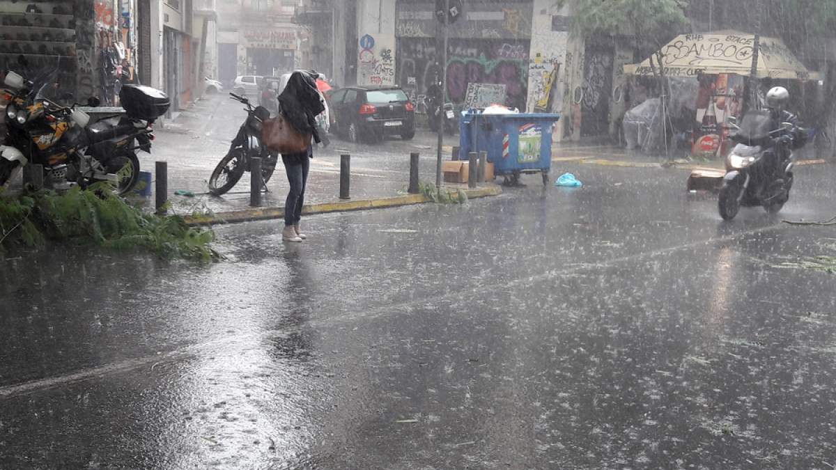 Επιδείνωση του καιρού με βροχές και καταιγίδες από το μεσημέρι