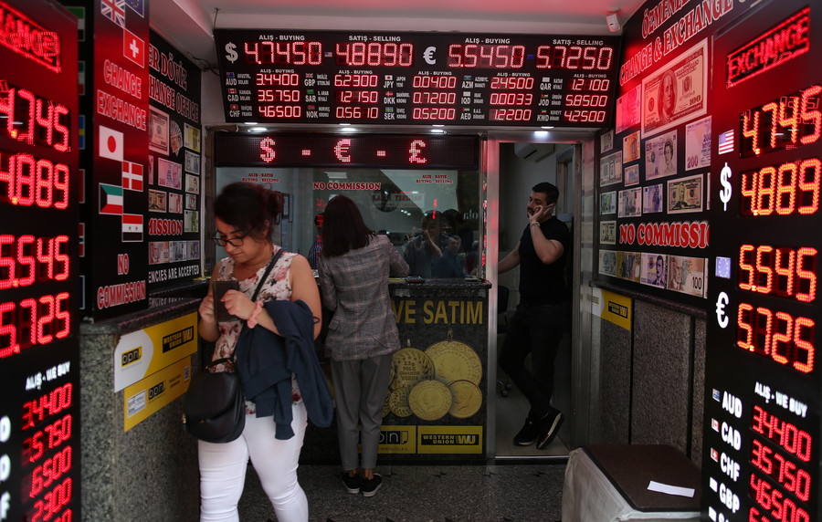 «Κερδοσκοπικά παιχνίδια» καταλογίζει η Τουρκία στους οίκους αξιολόγησης