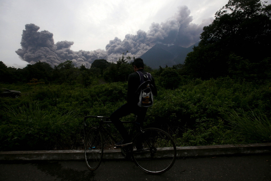 Εικόνες βιβλικής καταστροφής από το ηφαίστειο Φουέγκο [Βίντεο]