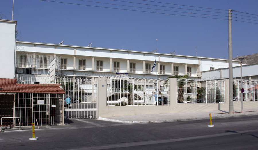 Σωφρονιστικοί Υπάλληλοι: Άδικες οι διώξεις εισαγγελέων για τις άδειες στον Κουφοντίνα