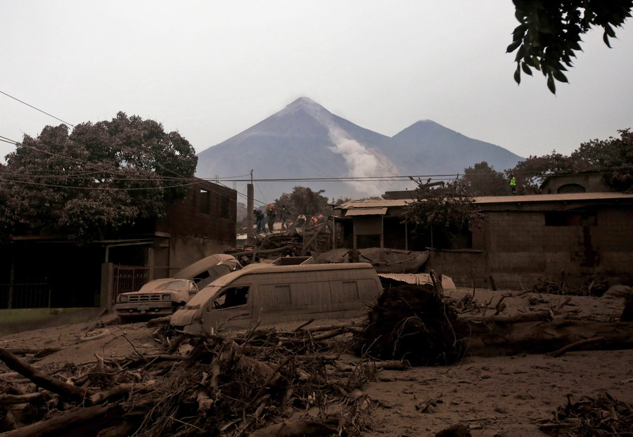Εικόνες αποκάλυψης στη Γουατεμάλα από τη φονική έκρηξη του Φουέγο [Βίντεο]